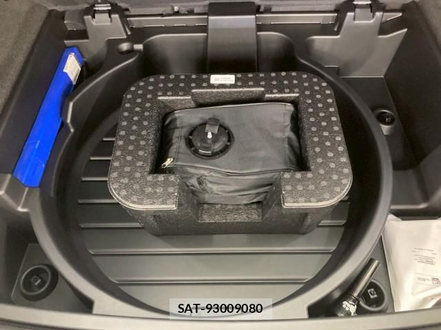 Cadillac XT4 2025-02 8006485-17