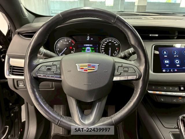 Cadillac XT4 2021-06 8006490-10