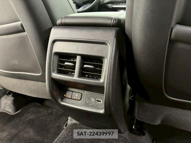 Cadillac XT4 2021-06 8006490-13
