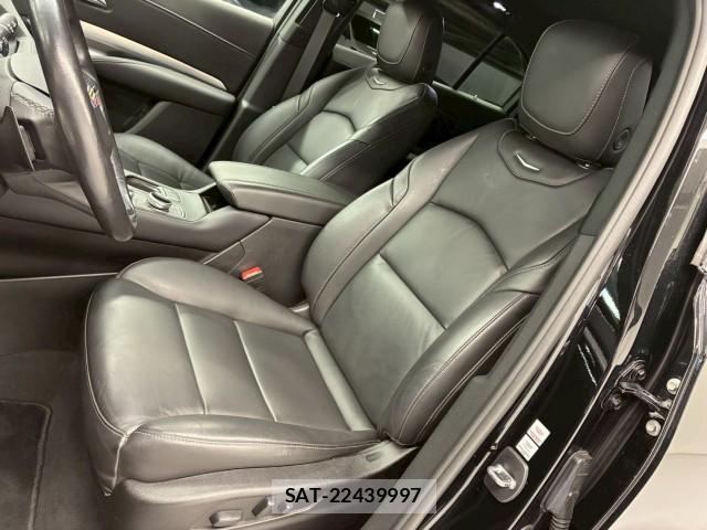 Cadillac XT4 2021-06 8006490-2