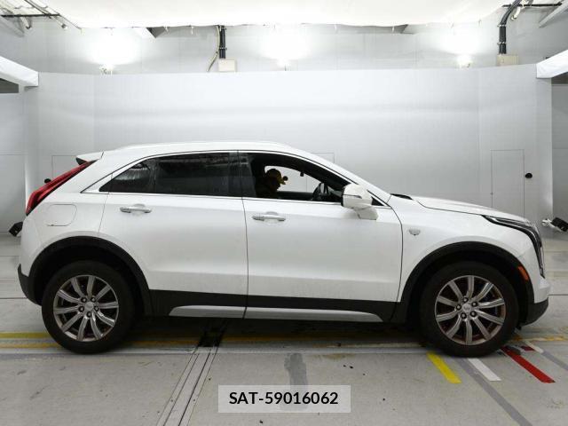 Cadillac XT4 2021-03 8010294-7