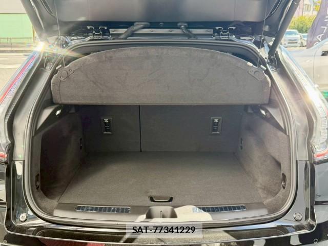 Cadillac XT4 2025-04 8011242-12