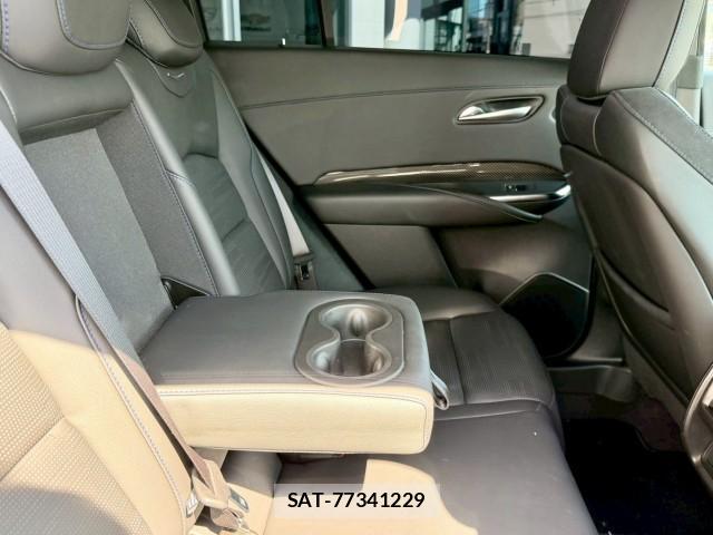 Cadillac XT4 2025-04 8011242-17