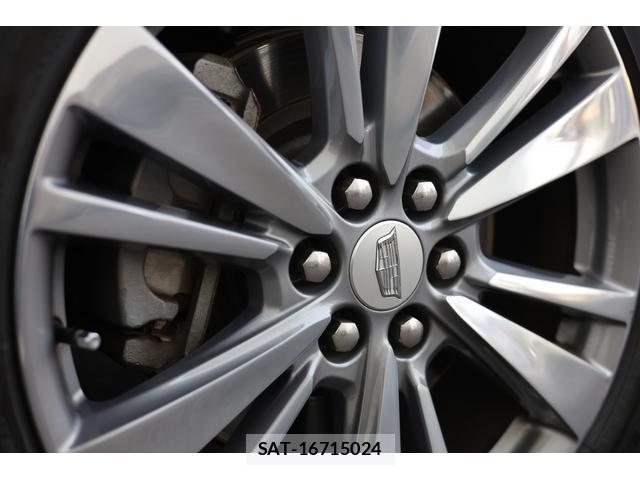 Cadillac XT6 2020-12 8011427-8