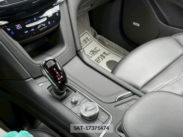 Cadillac XT6 2020-12 8011507-12