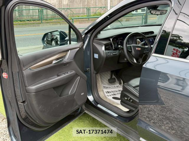 Cadillac XT6 2020-12 8011507-4