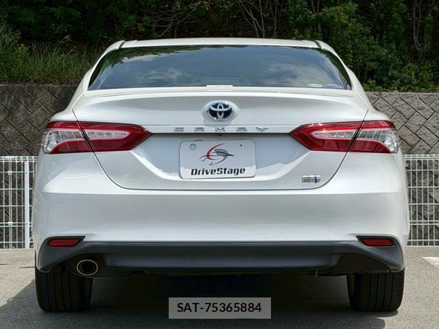 Toyota CAMRY 2017-12 8008467-11