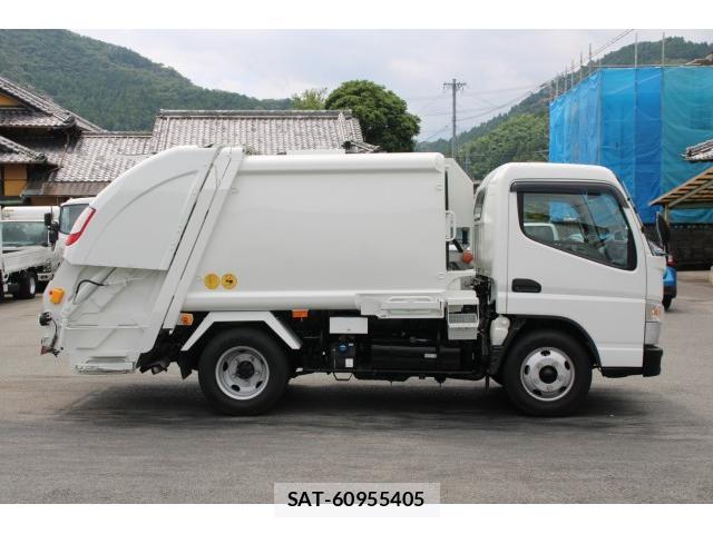 MITSUBISHI FUSO CANTER 2020-08 8003178-4