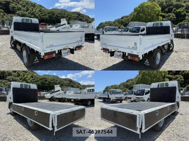 MITSUBISHI FUSO CANTER 2016-04 8010662-4