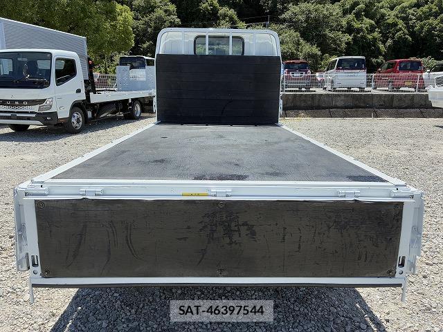 MITSUBISHI FUSO CANTER 2016-04 8010662-7