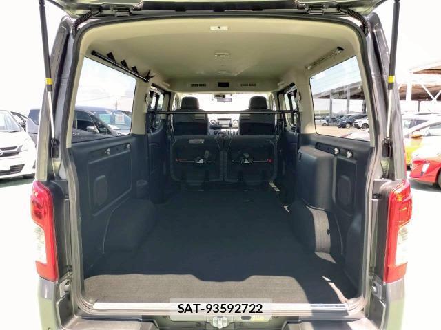 Nissan CARAVAN BUS 2023-09 8008814-15