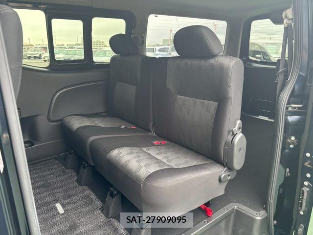 Nissan Caravan 2022-06 8008813-11