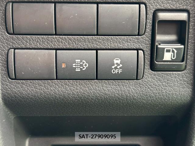 Nissan Caravan 2022-06 8008813-13