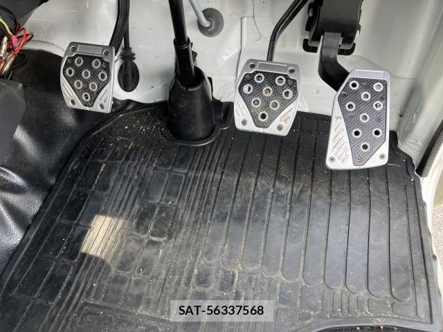 Suzuki CARRY TRUCK 2015-05 8006794-3