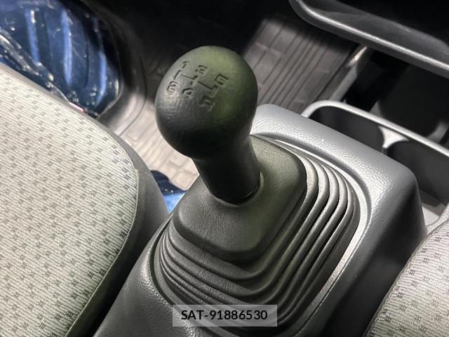 Suzuki CARRY TRUCK 2016-10 8008792-3