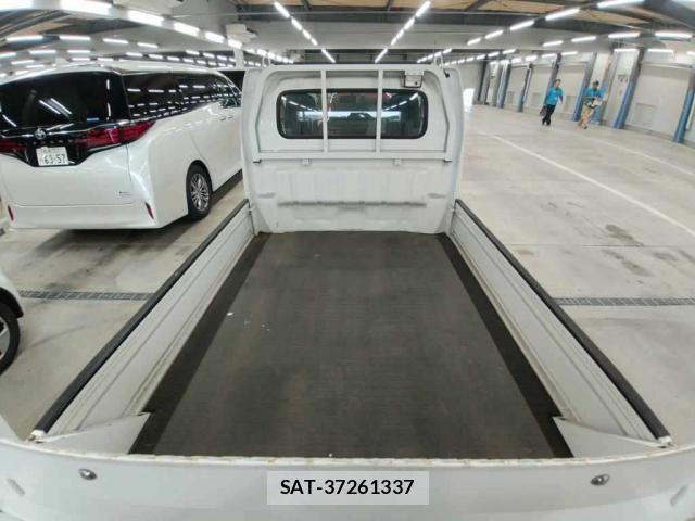 Suzuki CARRY TRUCK 2015-12 8009803-6