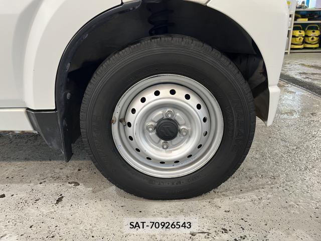 Suzuki CARRY TRUCK 2012-11 8012051-15
