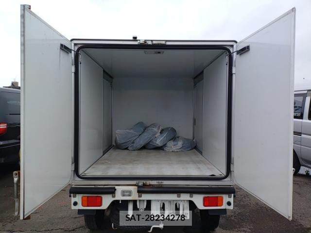 Suzuki CARRY TRUCK 2018-07 8012083-5