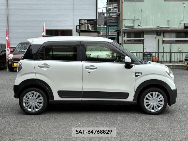 Daihatsu CAST 2018-07 8005432-11