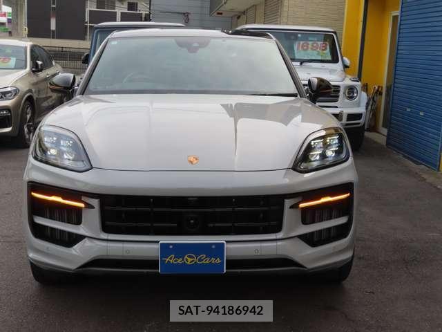 Porsche CAYENNE 2024-02 8003479-11