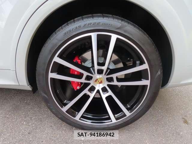 Porsche CAYENNE 2024-02 8003479-17