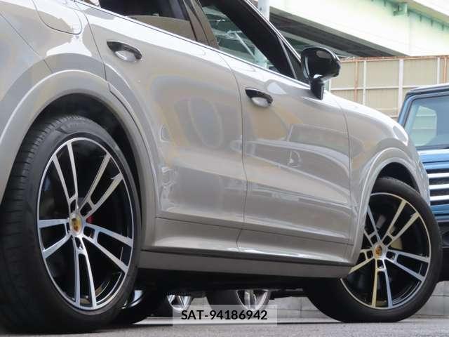 Porsche CAYENNE 2024-02 8003479-18