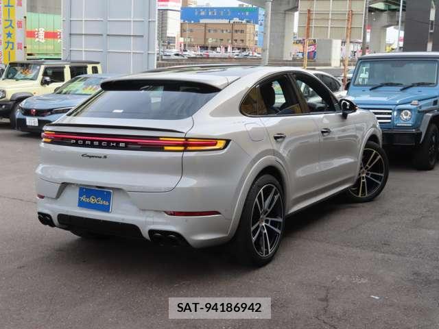 Porsche CAYENNE 2024-02 8003479-8