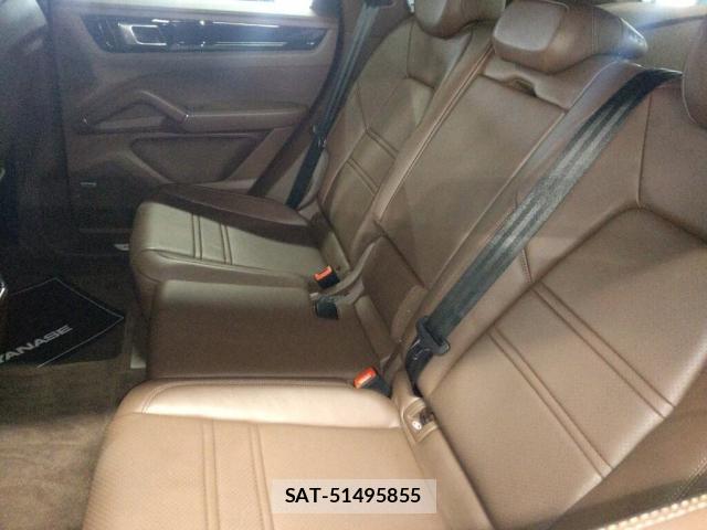 Porsche CAYENNE 2021-04 8009167-3