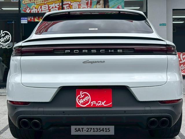 Porsche CAYENNE 2024-04 8009874-12