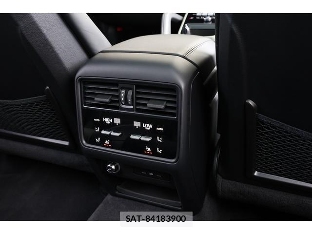 Porsche CAYENNE 2023-11 8011439-16