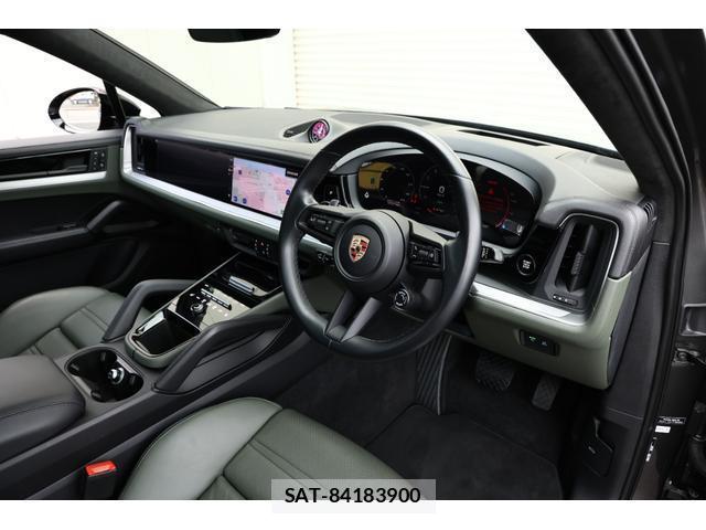 Porsche CAYENNE 2023-11 8011439-2