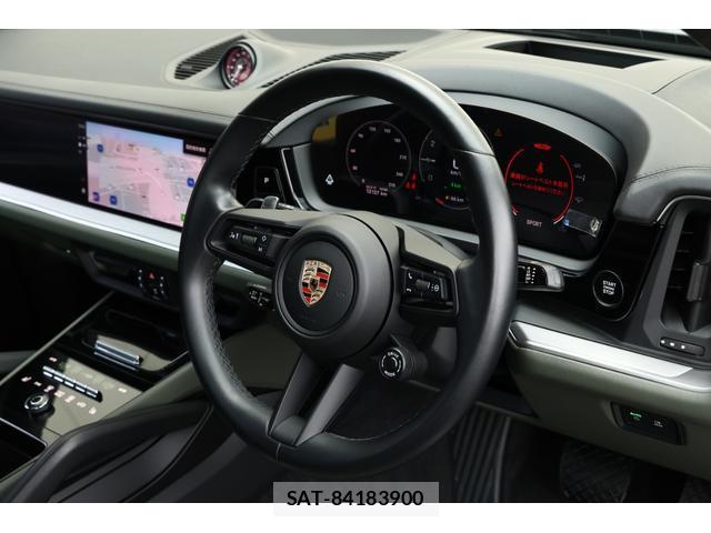 Porsche CAYENNE 2023-11 8011439-3