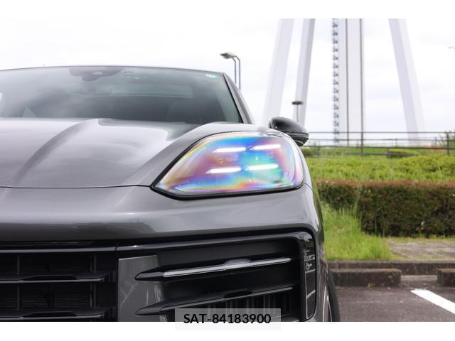 Porsche CAYENNE 2023-11 8011439-6