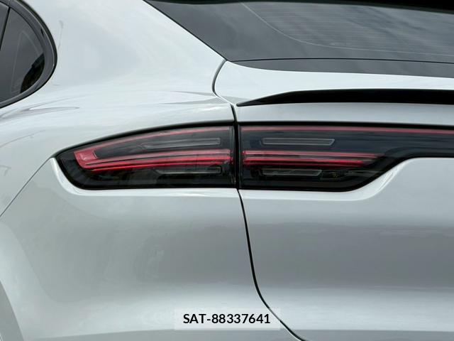 Porsche CAYENNE 2021-02 8011881-3
