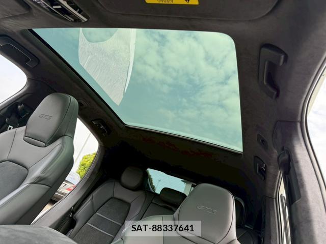 Porsche CAYENNE 2021-02 8011881-7