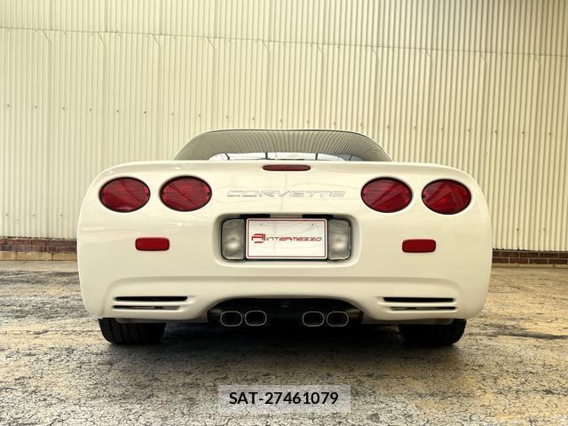 Chevrolet CORVETTE 2002-01 8007372-11