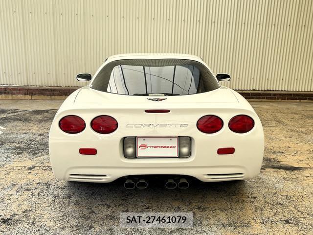 Chevrolet CORVETTE 2002-01 8007372-12