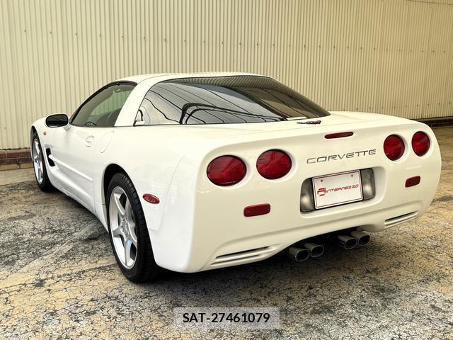 Chevrolet CORVETTE 2002-01 8007372-2