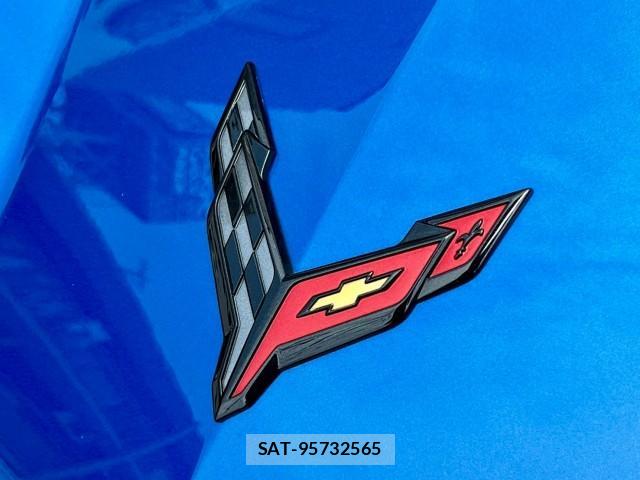 Chevrolet CORVETTE 2023-08 8011236-17