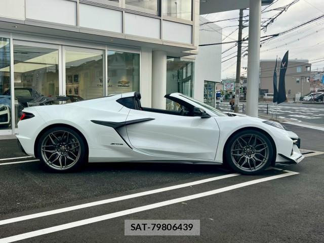 Chevrolet CORVETTE 2024-06 8011239-5