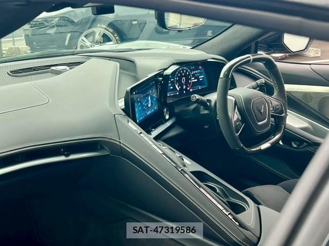 Chevrolet CORVETTE 2024-06 8011243-12