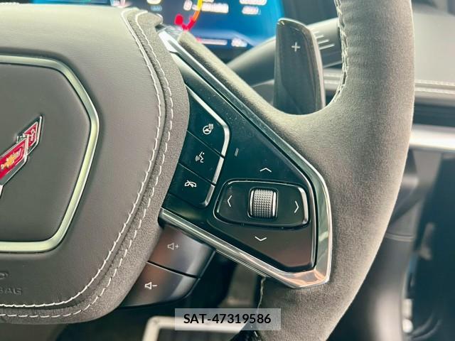 Chevrolet CORVETTE 2024-06 8011243-15