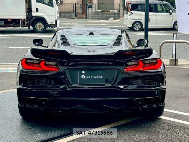 Chevrolet CORVETTE 2024-06 8011243-4