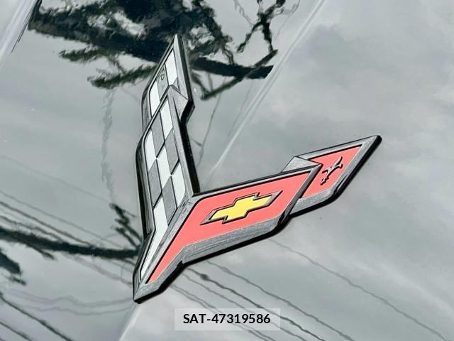 Chevrolet CORVETTE 2024-06 8011243-7