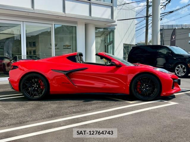 Chevrolet CORVETTE 2024-03 8011245-5