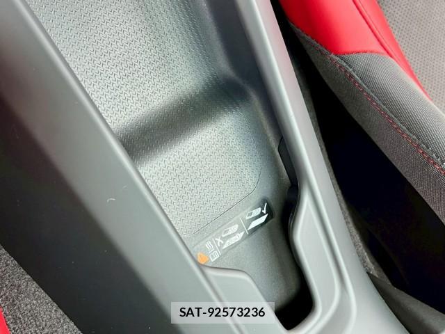 Chevrolet CORVETTE 2024-04 8011251-15