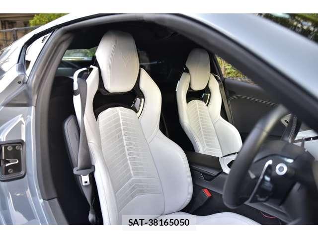Chevrolet CORVETTE 2024-06 8011511-3