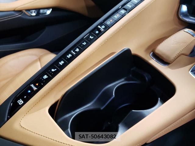 Chevrolet CORVETTE 2022-08 8012505-11