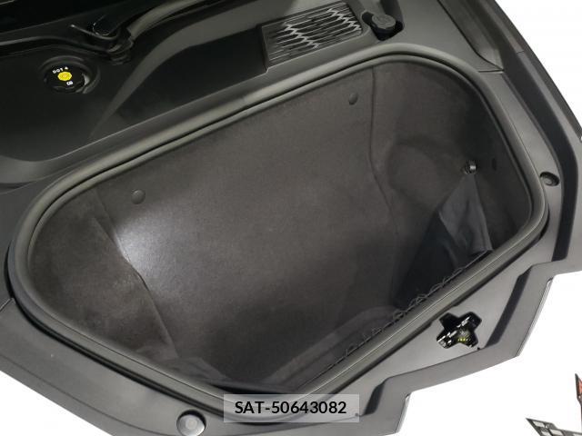 Chevrolet CORVETTE 2022-08 8012505-16