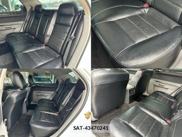 Chrysler 300 2011-03 8004197-13